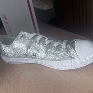 Converse silver glittery low cut